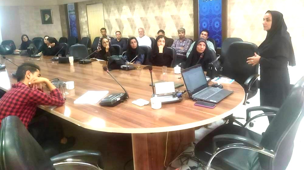 ارتقای دانش سلامت با موضوع سرطان و غربالگری شنوایی برای بهورزان در شهرستان فیروزه 